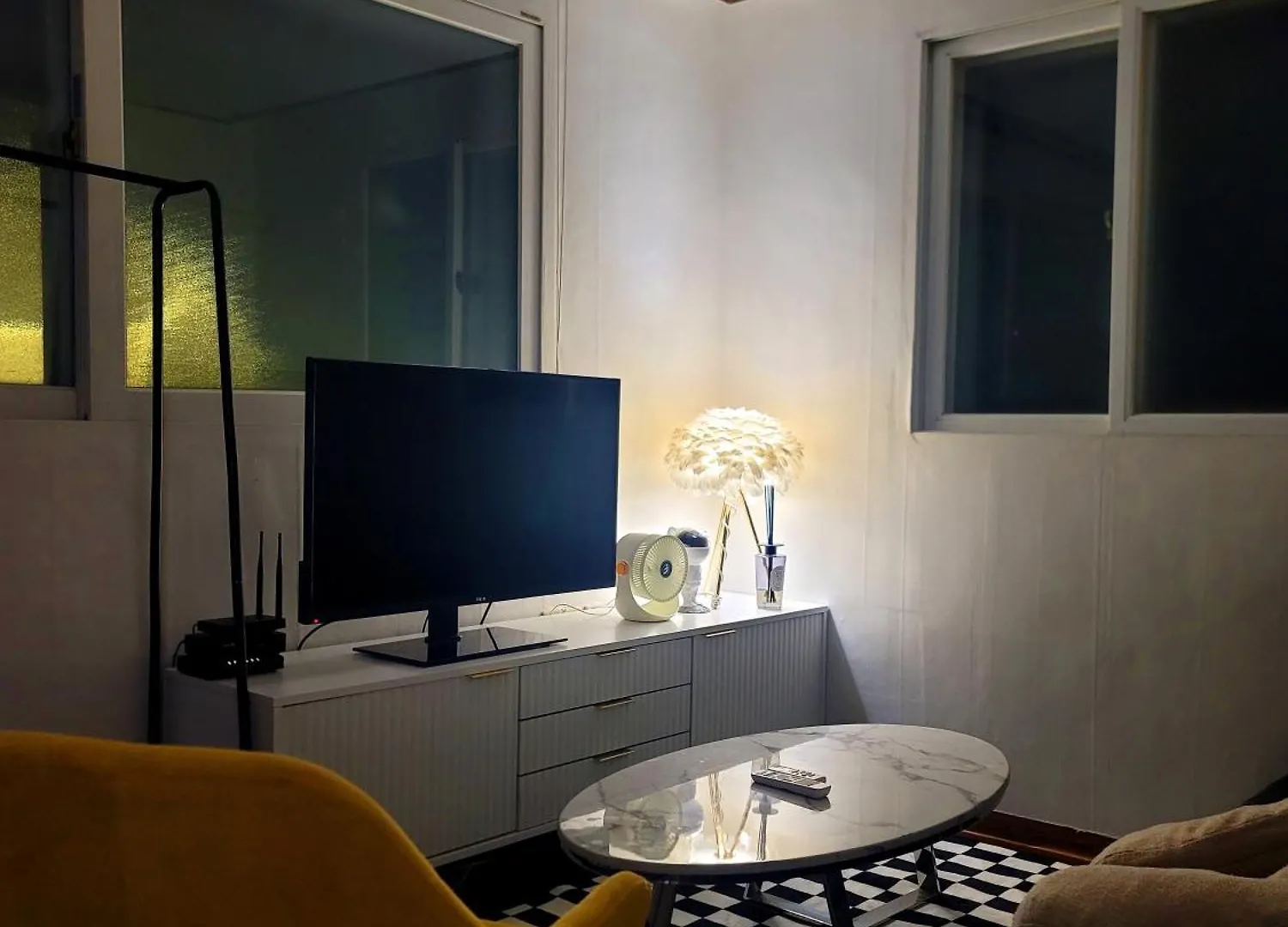 公寓 A Sunny And Comfortable House-202 首爾